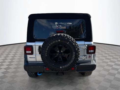 Used 2023 Jeep Wrangler Unlimited w/ Cold Weather Group image 7