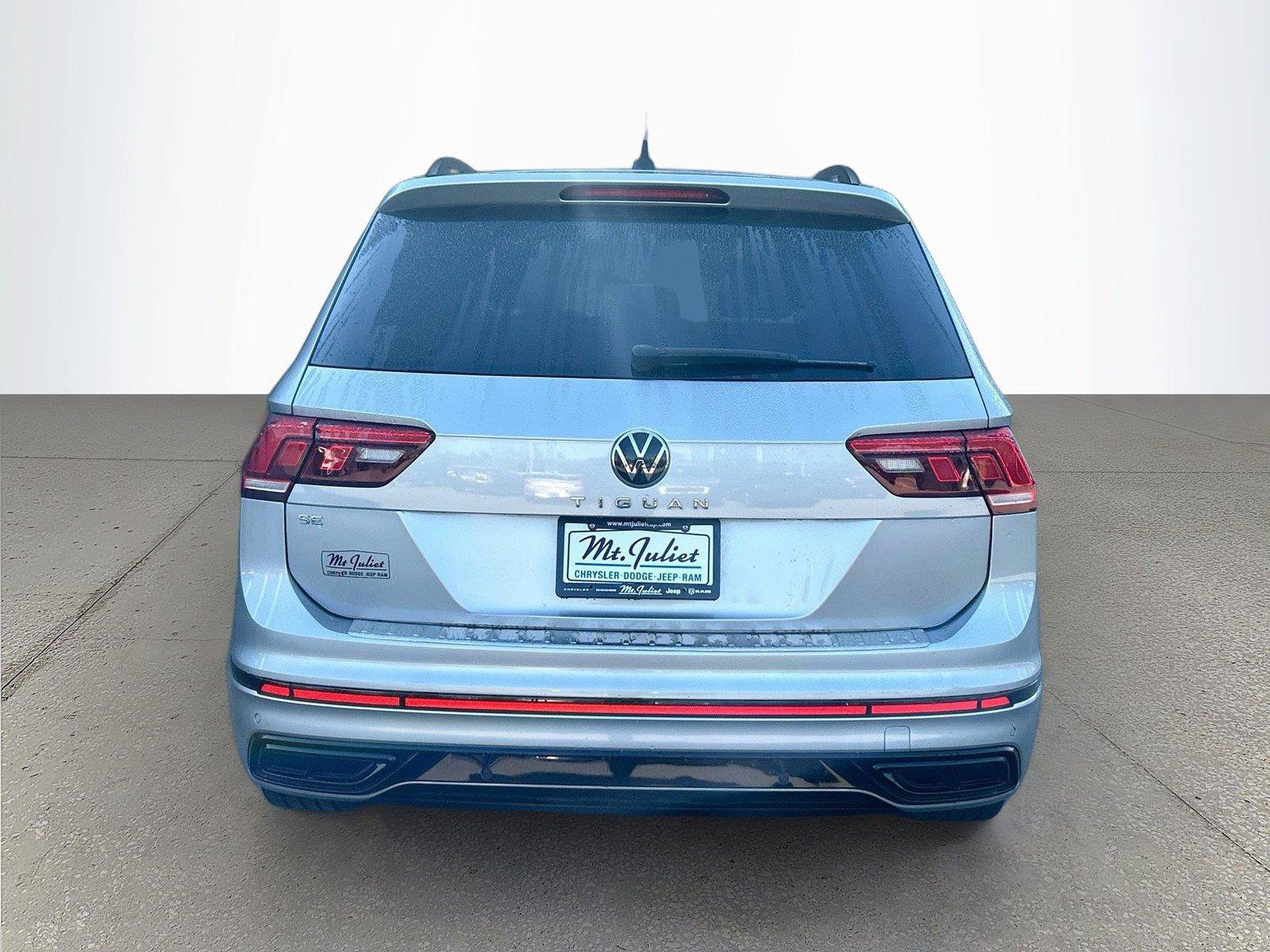 Used 2023 Volkswagen Tiguan SE R-Line FWD image 5