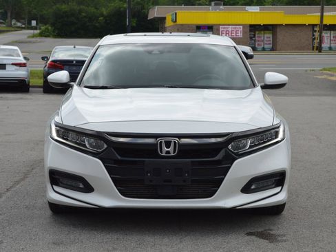 Used 2018 Honda Accord Sport image 3