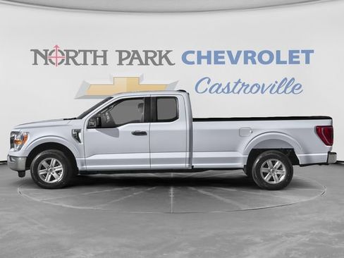 Used 2022 Ford F150 XLT RWD image 3