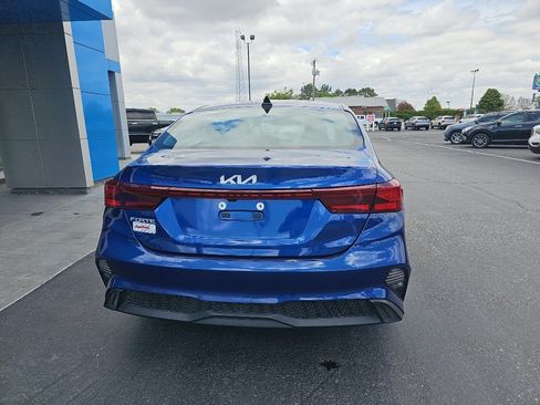 Used 2024 Kia Forte LXS FWD image 4