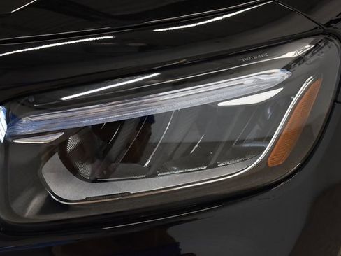 New 2025 Mercedes-Benz GLB 250 4MATIC image 17