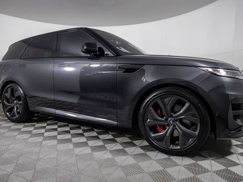 Used 2025 Land Rover Range Rover Sport Autobiography image 3