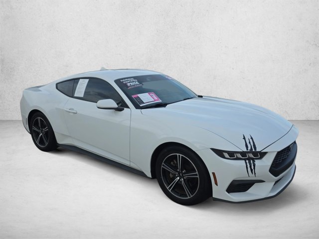 Used 2024 Ford Mustang Coupe RWD image 3