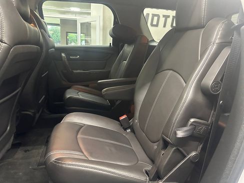 Used 2016 GMC Acadia SLT w/ Open Road Package AWD/4WD image 25