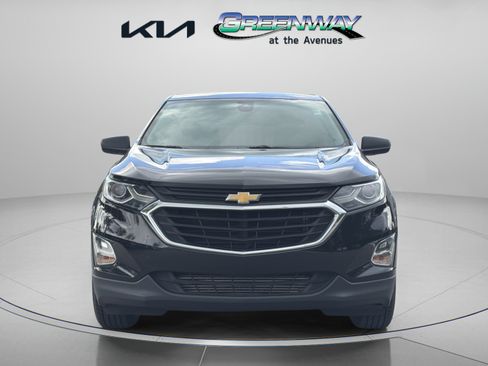 Used 2021 Chevrolet Equinox LS w/ LS Convenience Package FWD image 2