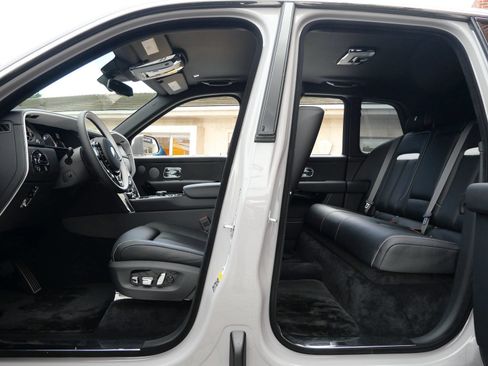 Certified 2024 Rolls-Royce Cullinan AWD/4WD image 25