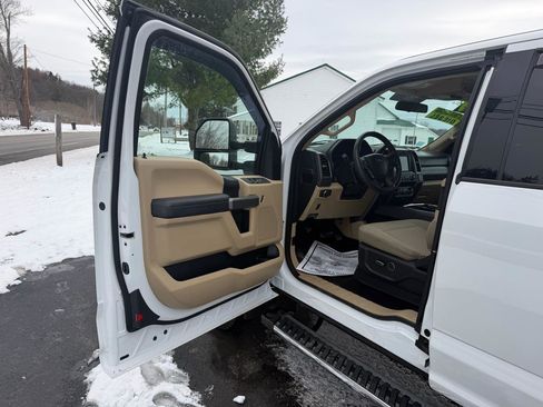 Used 2019 Ford F350 XLT w/ XLT Value Package image 23