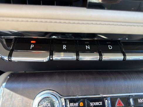 Used 2022 Lincoln Aviator Reserve w/ Equipment Group 201A image 31