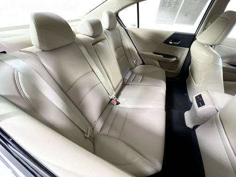 Used 2017 Honda Accord EX-L image 26