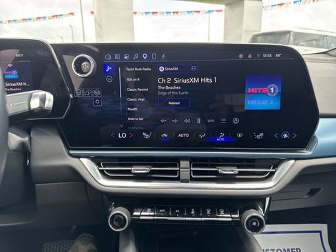 Certified 2024 Chevrolet Equinox EV LT FWD image 22