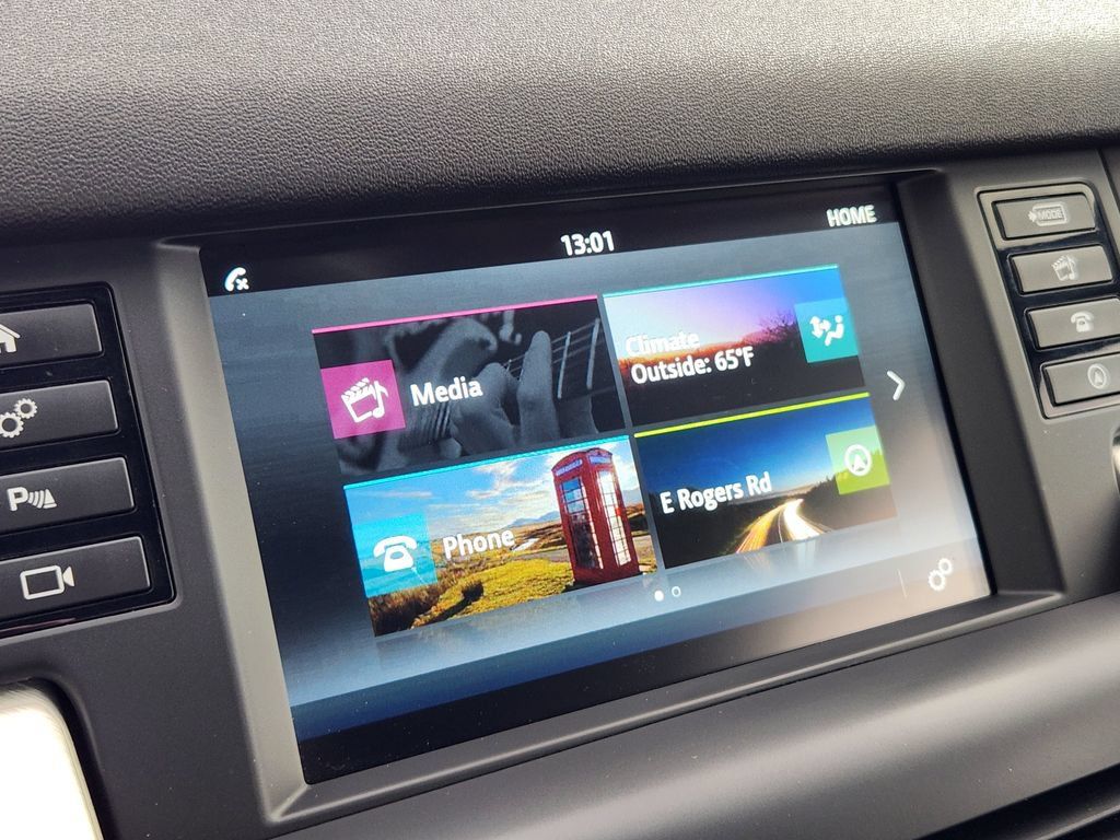 Used 2018 Land Rover Discovery Sport SE AWD/4WD image 21