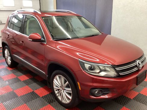 Used 2016 Volkswagen Tiguan SE AWD/4WD image 2