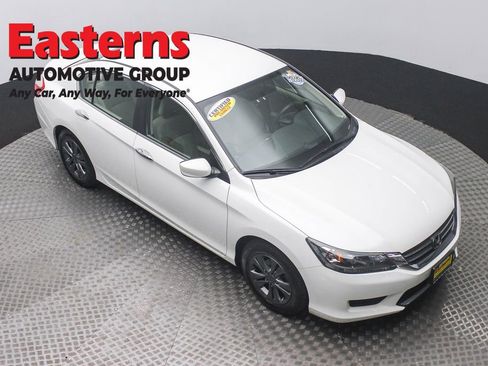 Used 2015 Honda Accord LX image 3