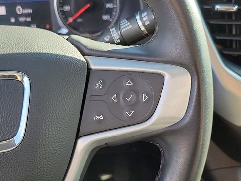 Used 2023 GMC Acadia SLT image 5