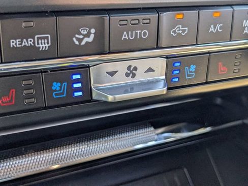 Used 2023 Ford F150 Lariat w/ Equipment Group 502A High AWD/4WD image 27