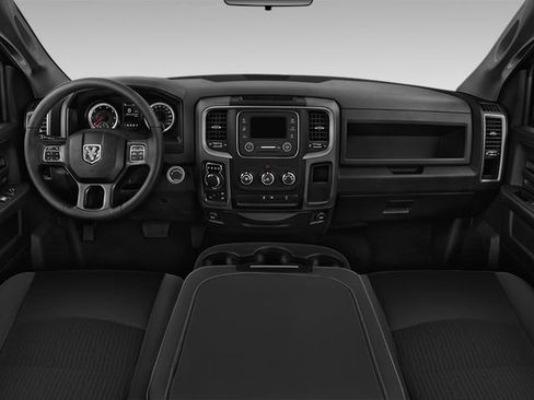 Used 2024 RAM 1500 Warlock AWD/4WD image 3