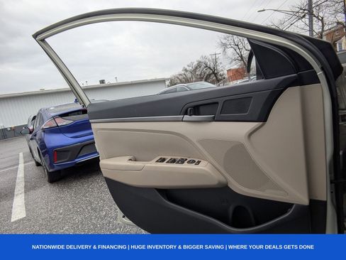 Used 2018 Hyundai Elantra SEL image 31