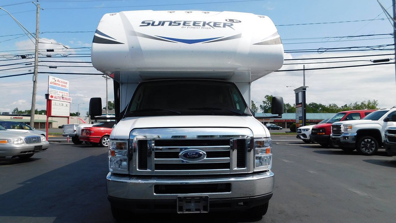 Used 2019 Ford E-450 and Econoline 450 Super Duty w/ Motorhome Prep Package RWD image 5