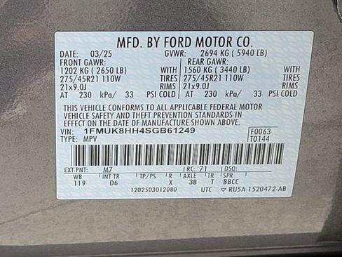 Certified 2025 Ford Explorer Platinum w/ LUX Leather Package AWD/4WD image 17