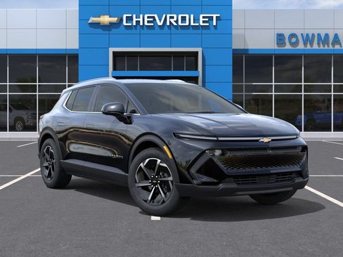 New 2026 Chevrolet Equinox EV LT AWD/4WD image 8