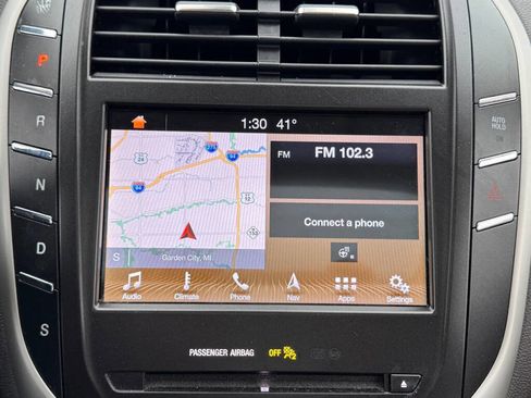 Used 2019 Lincoln MKC Reserve w/ MKC Climate Package image 10