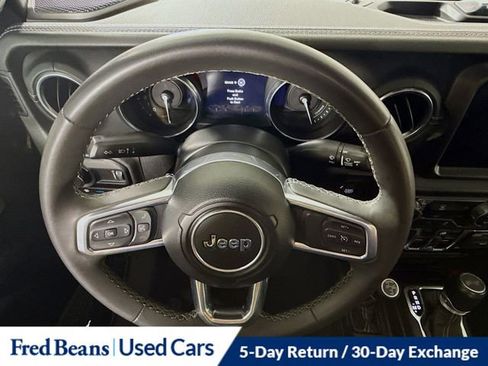 Used 2023 Jeep Wrangler Unlimited Sahara AWD/4WD image 13