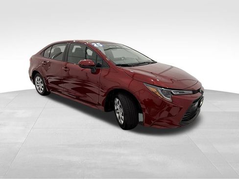 Used 2025 Toyota Corolla LE image 6