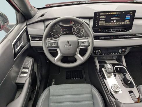 New 2026 Mitsubishi Outlander LE FWD image 15