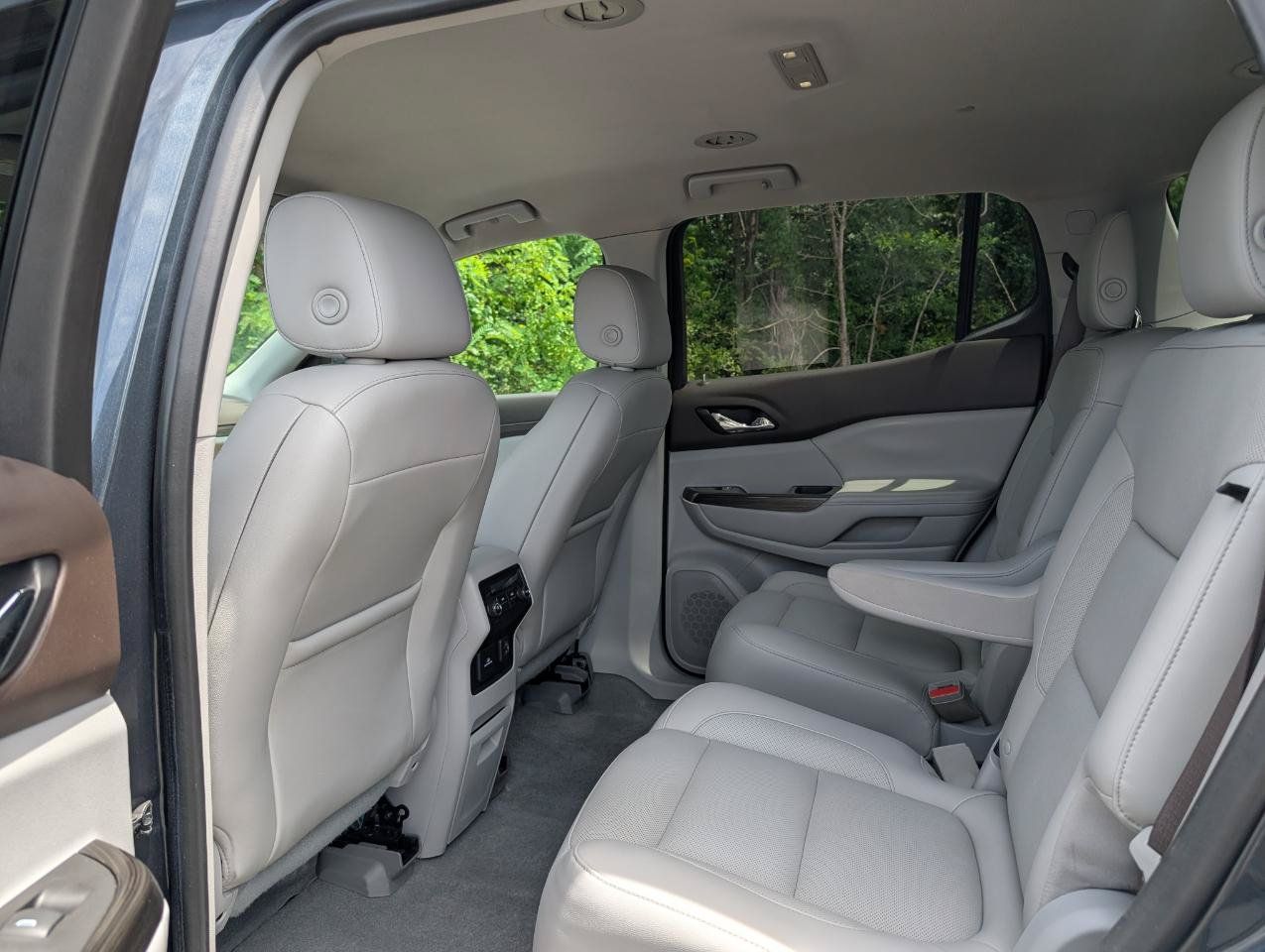 Used 2019 GMC Acadia SLT FWD image 14
