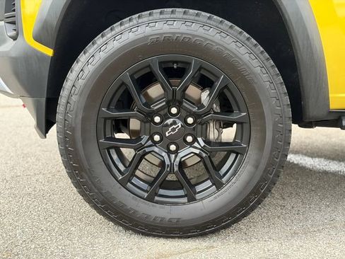 Used 2023 Chevrolet Colorado Trail Boss w/ LPO, Dark Essentials Package AWD/4WD image 25