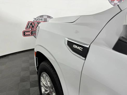 Used 2023 GMC Yukon XL SLT AWD/4WD image 26