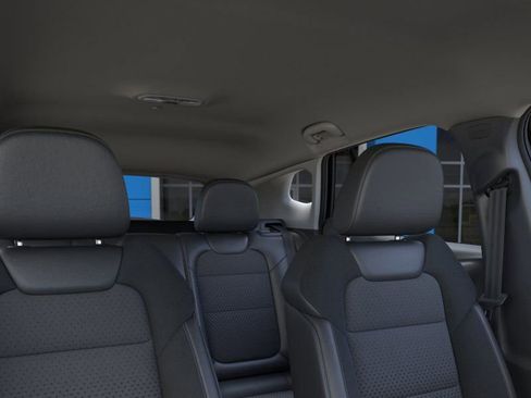 New 2026 Chevrolet Trax LT w/ LT Convenience Package FWD image 24