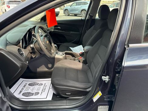 Used 2015 Chevrolet Cruze LT FWD image 10