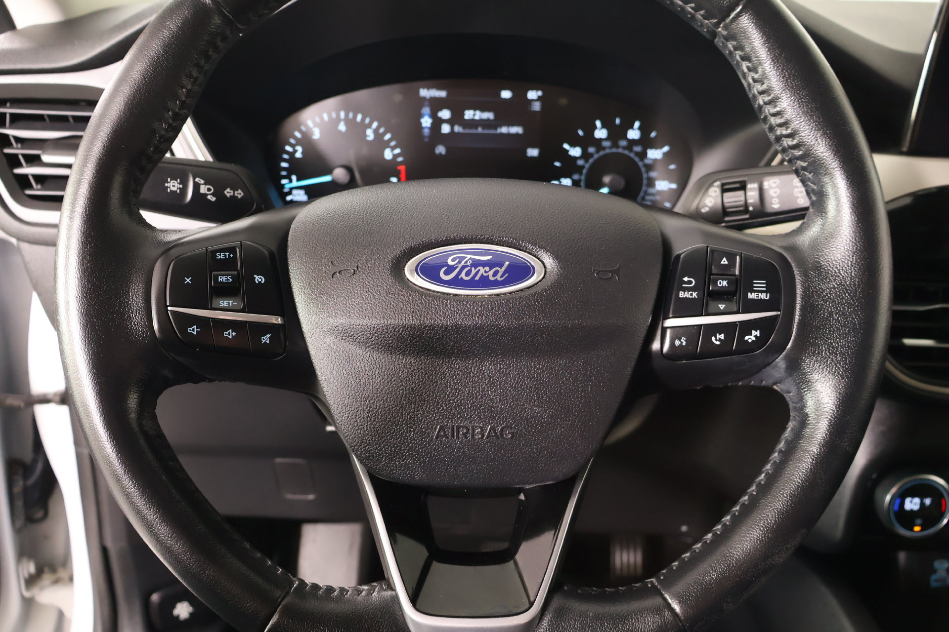 Used 2021 Ford Escape SE w/ SE Sport Appearance Package FWD image 3