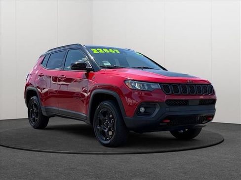 Used 2024 Jeep Compass Trailhawk AWD/4WD image 5