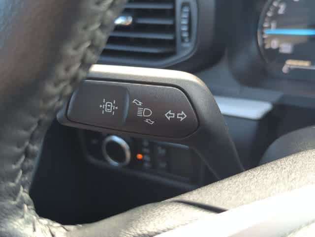Used 2023 Ford Explorer XLT AWD/4WD image 28