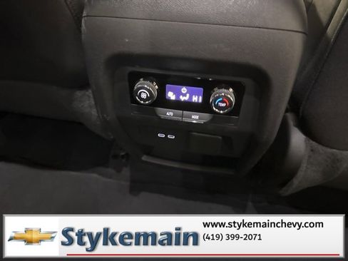 Used 2024 Chevrolet Traverse LT image 19