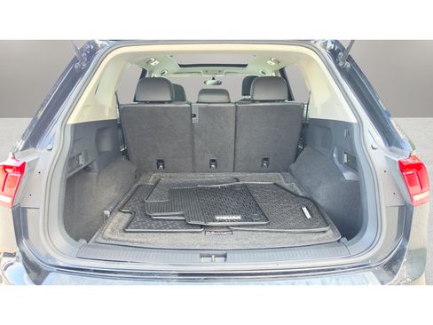 Used 2021 Volkswagen Tiguan SE w/ Panoramic Sunroof Package AWD/4WD image 27