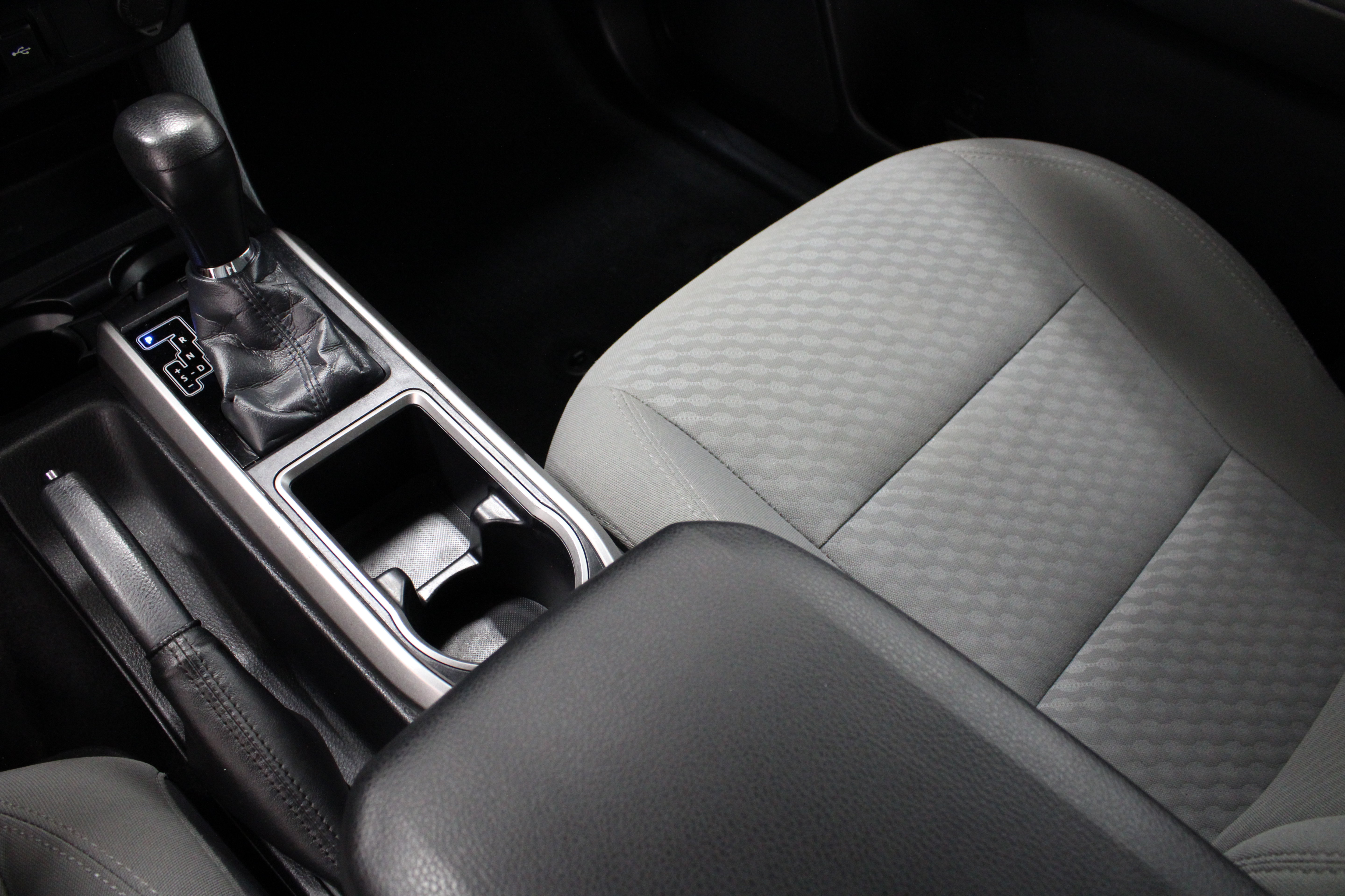 Used 2021 Toyota Tacoma SR5 AWD/4WD image 18