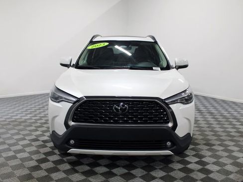 Used 2023 Toyota Corolla Cross XLE w/ Convenience Package AWD/4WD image 9