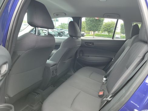 Used 2025 Toyota Corolla Cross LE FWD image 18