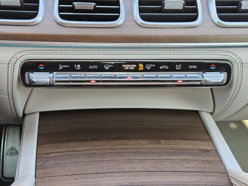 Used 2023 Mercedes-Benz Maybach GLS 600 Maybach GLS 600 image 20