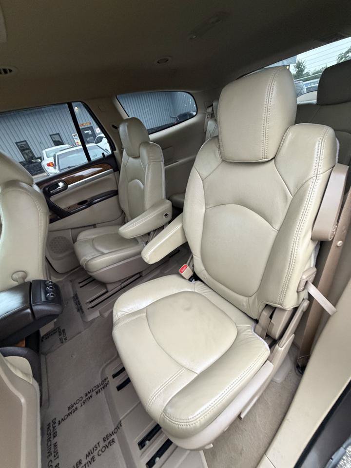 Used 2010 Buick Enclave CX FWD image 26