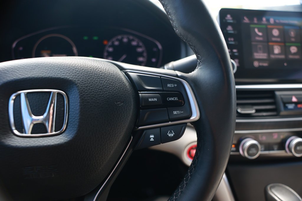 Used 2018 Honda Accord EX-L image 25