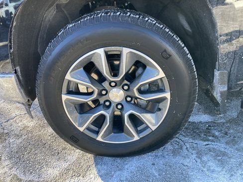 Used 2023 Chevrolet Silverado 1500 LT image 24