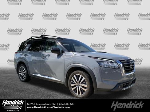 Used 2022 Nissan Pathfinder Platinum w/ Cargo Package FWD image 1