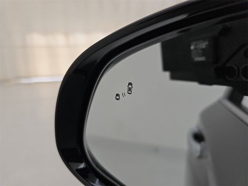 Used 2021 Genesis G70 2.0T image 44