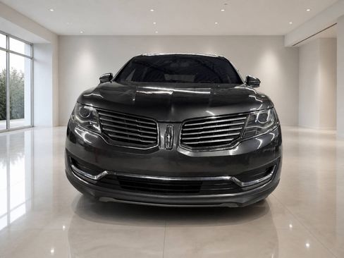 Used 2018 Lincoln MKX Reserve FWD image 9