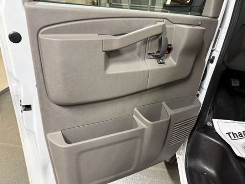 Used 2024 Chevrolet Express 3500 LT w/ LT Preferred Equipment Group RWD image 9